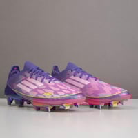 جزمة كرة قدم adidas