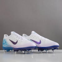 جزمة كرة قدم Nike