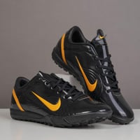 جزمة كرة قدم Nike