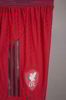 طقم ليفربول الاحتياطي كم طويل 2024/2025