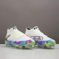 جزمة كرة قدم Adidas