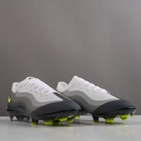 جزمة كرة قدم Nike