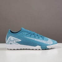 جزمة كرة قدم Nike