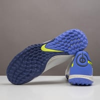 جزمة كرة قدم Nike