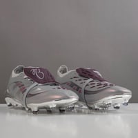 جزمة كرة قدم Adidas