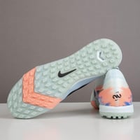 جزمة كرة قدم Nike