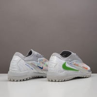 جزمة كرة قدم Nike