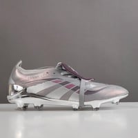 جزمة كرة قدم Adidas