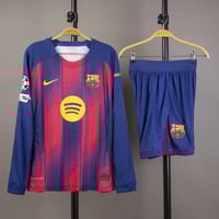 طقم برشلونة الاساسي كم طويل 2026/2025