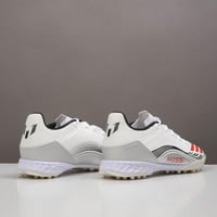 جزمة كرة قدم Adidas