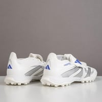 جزمة كرة قدم Adidas