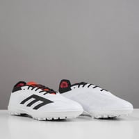 جزمة كرة قدم