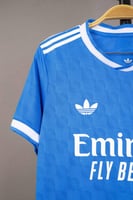 قميص ريال مدريد الاحتياطي 2025/2026