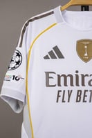 طقم ريال مدريد الاساسي 2025\2026