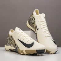 جزمة كرة قدم Nike