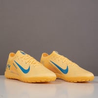 جزمة كرة قدم Nike