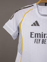 طقم ريال مدريد الاساسي اطفال 2026/2025