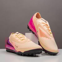 جزمة كرة قدم Nike