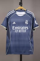 طقم ريال مدريد الاحتياطي 2025/2026