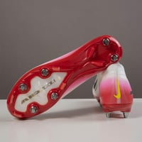 جزمة كرة قدم Nike