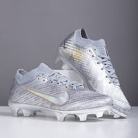 جزمة كرة قدم Nike