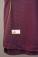 طقم استون فيلا الاساسي 2026/2025