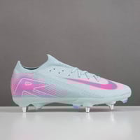 جزمة كرة قدم Nike