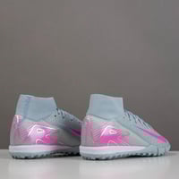 جزمة كرة قدم Nike