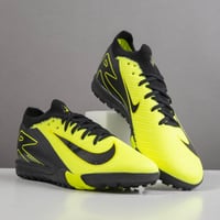 جزمة كرة قدم Nike