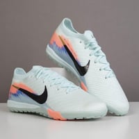 جزمة كرة قدم Nike