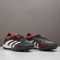 جزمة كرة قدم Adidas