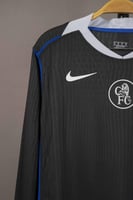 طقم تشيلسي الاحتياطي كم طويل 2025/2026