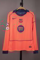 طقم برشلونة الاحتياطي كم طويل 2026/2025