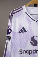 طقم مانشستر يونايتد الاحتياطي كم طويل 2026/2025