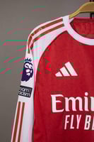 طقم ارسنال الاساسي كم طويل 2025/2026