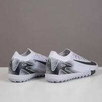 جزمة كرة قدم Nike