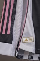 طقم يوفنتوس الاساسي كم طويل2025/2026