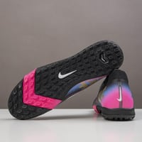 جزمة كرة قدم Nike