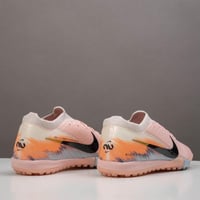 جزمة كرة قدم Nike