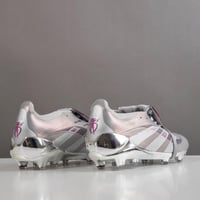 جزمة كرة قدم Adidas