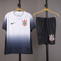 طقم كورينثيانز البرازيلي الاساسي