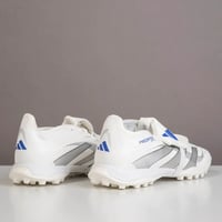 جزمة كرة قدم Adidas