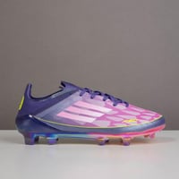 جزمة كرة قدم adidas