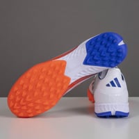 جزمة كرة قدم Adidas