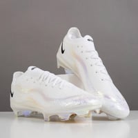 جزمة كرة قدم Nike