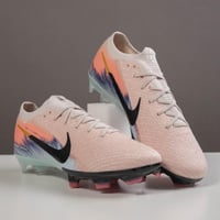 جزمة كرة قدم Nike