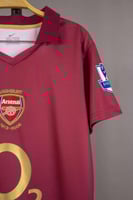 طقم ارسنال الاساسي 2005