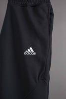 طقم كاجوال اديداس