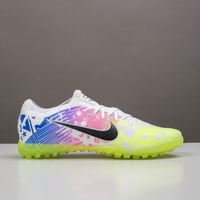 جزمة كرة قدم Nike