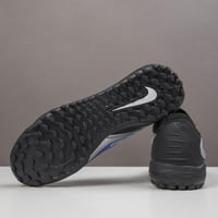 جزمة كرة قدم Nike